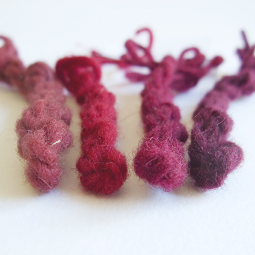 Lana teñida con cochinilla