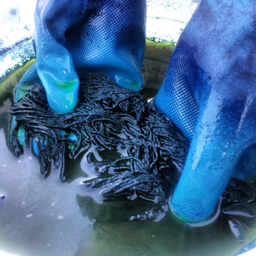 Tiñendo con índigo natural